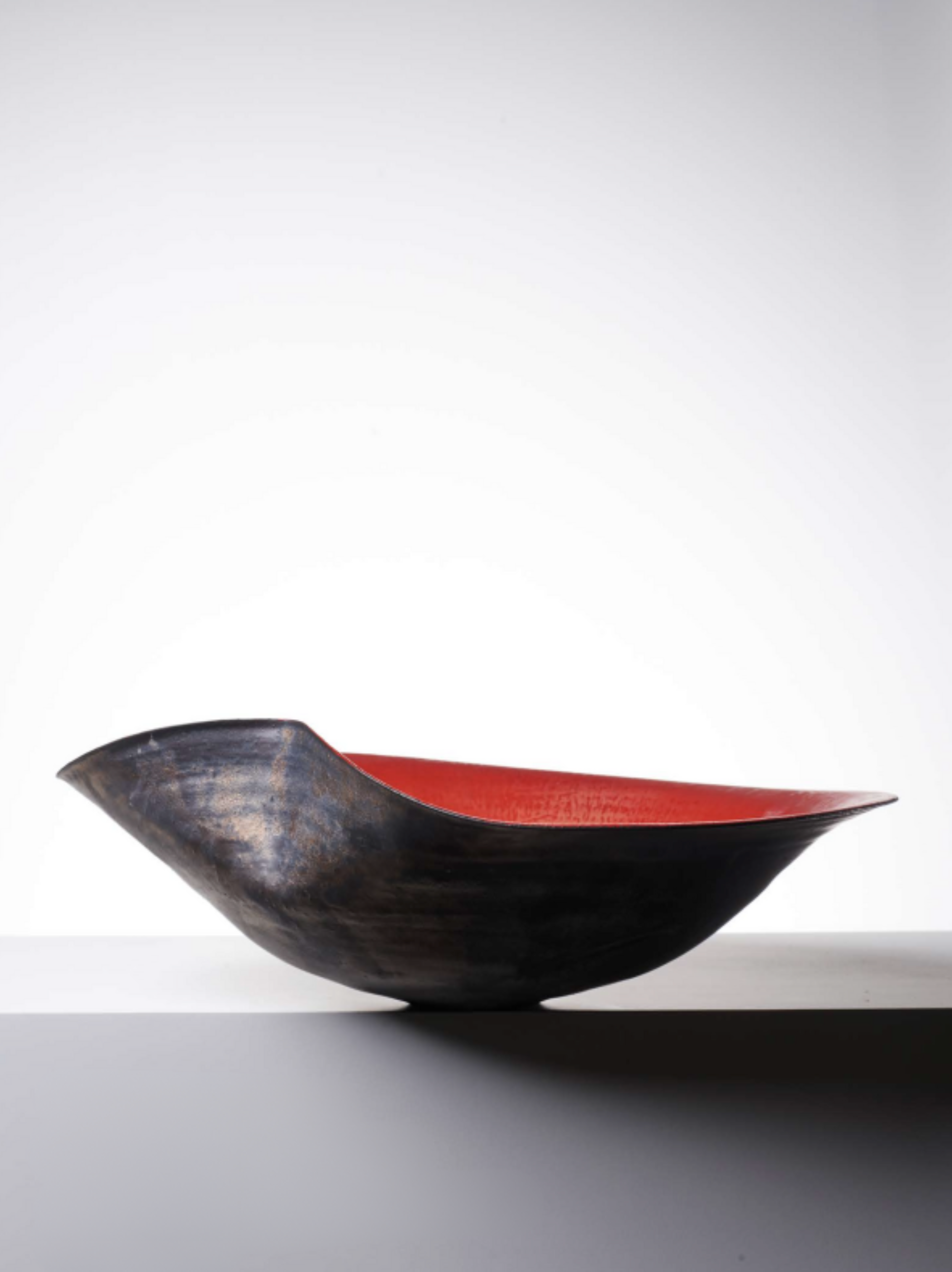 red-of-time-sculpture-bowl-collectible-by-midgu-02